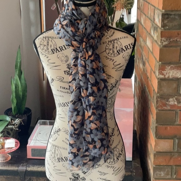Scarf - Picture 3 of 3